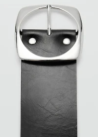 Leather belt with oval buckle