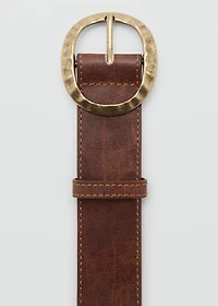 Textured belt with round buckle