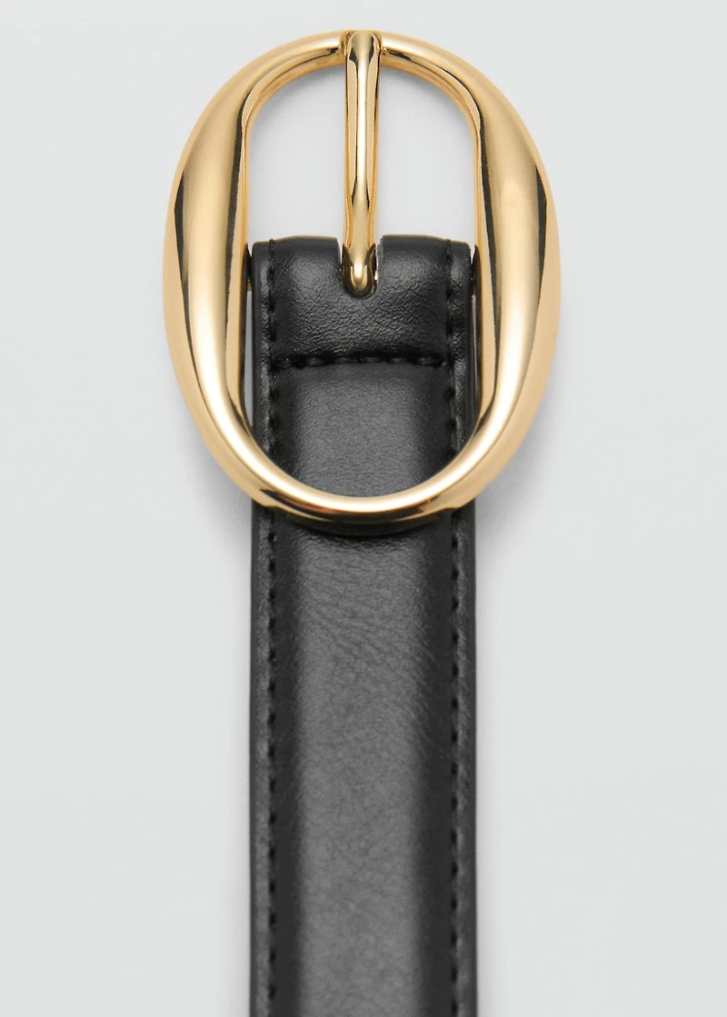 Oval buckle belt