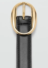 Oval buckle belt