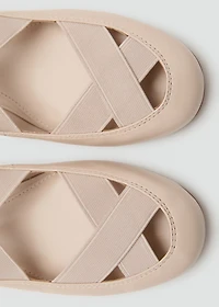 Criss-cross strap ballet flats