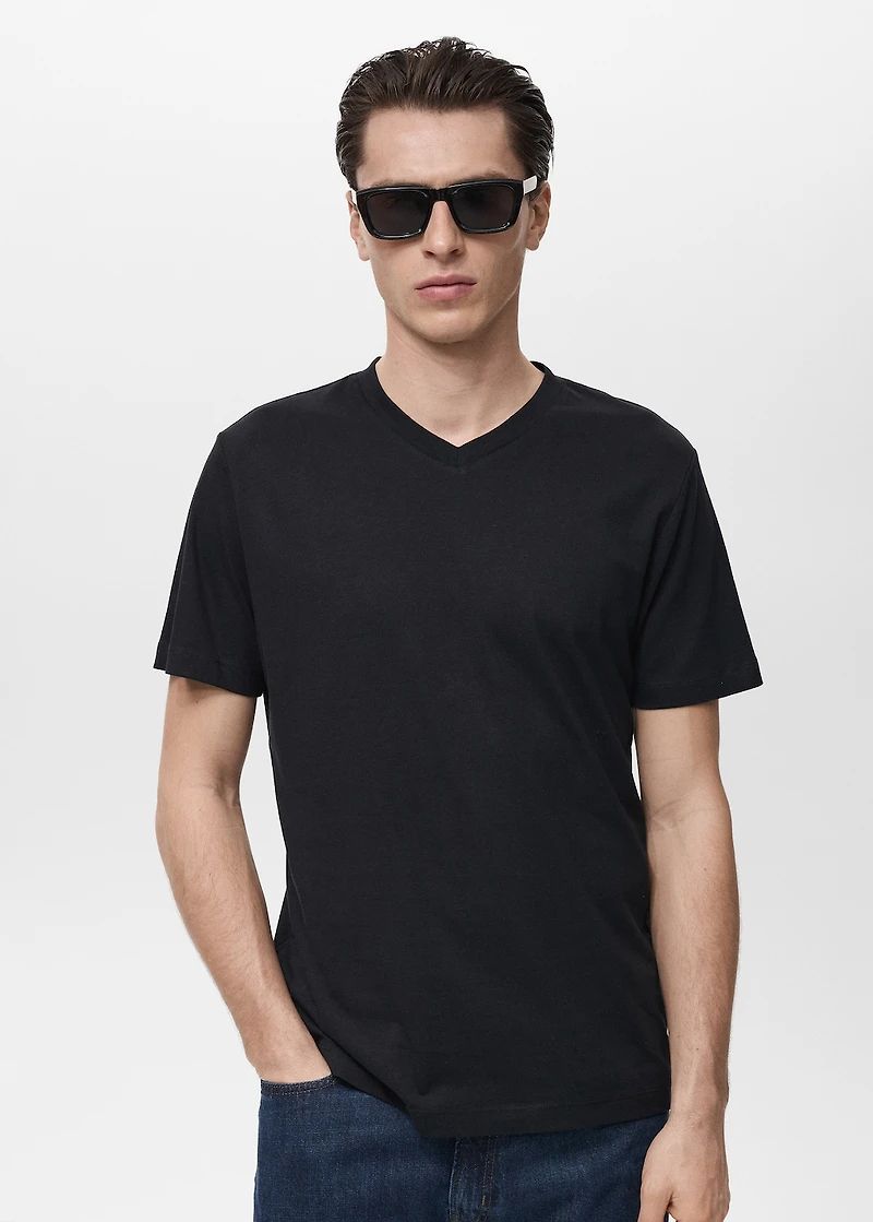 V-neck T-shirt