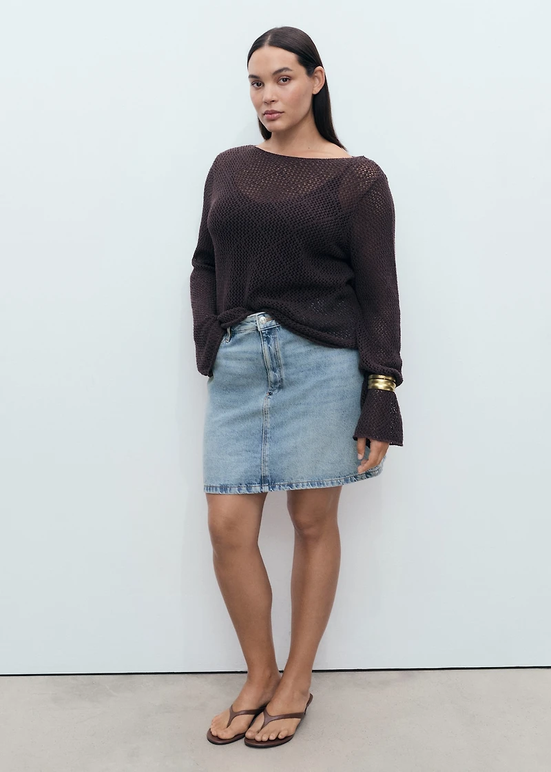 Short denim skirt