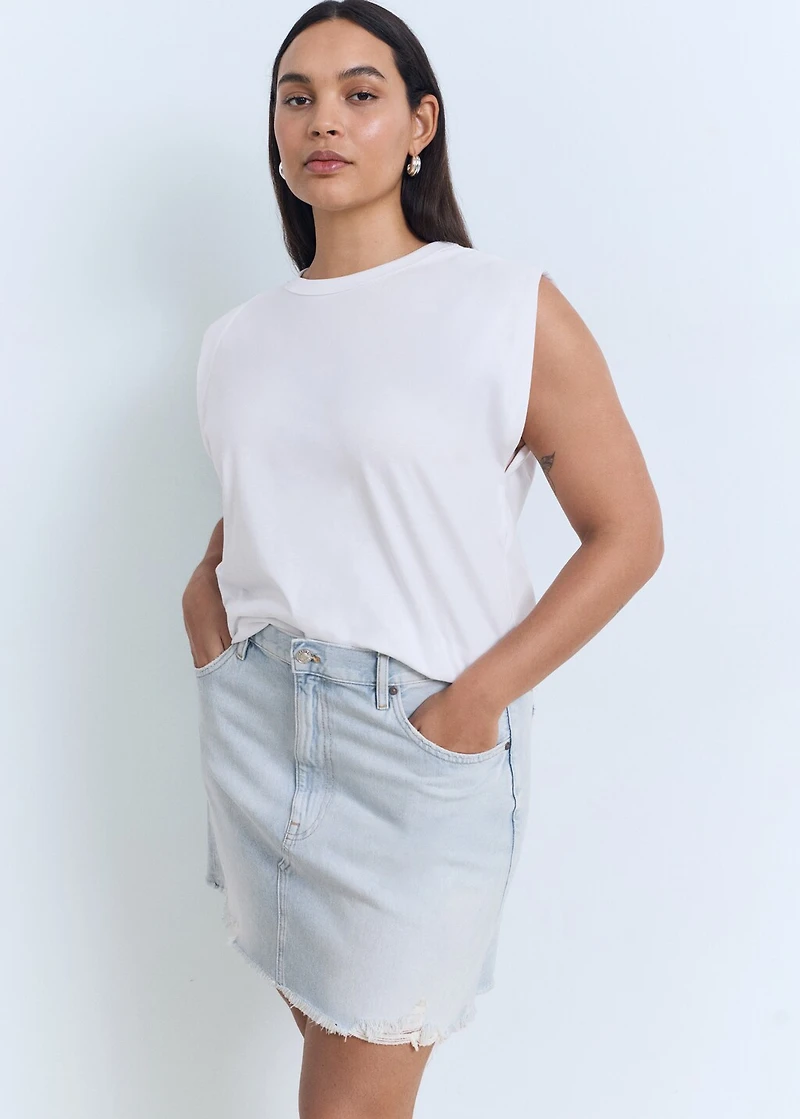 Denim skirt with frayed hem