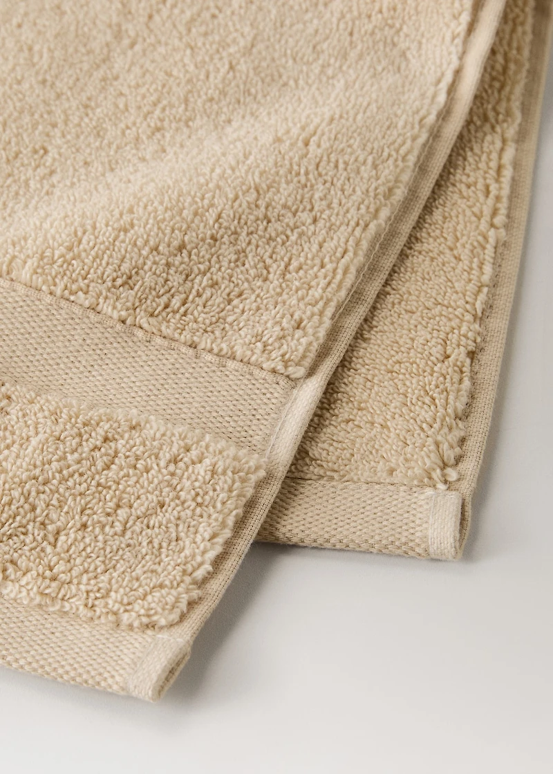 Extra-soft hand towel