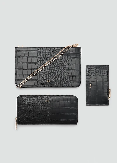 Large croc-effect wallet
