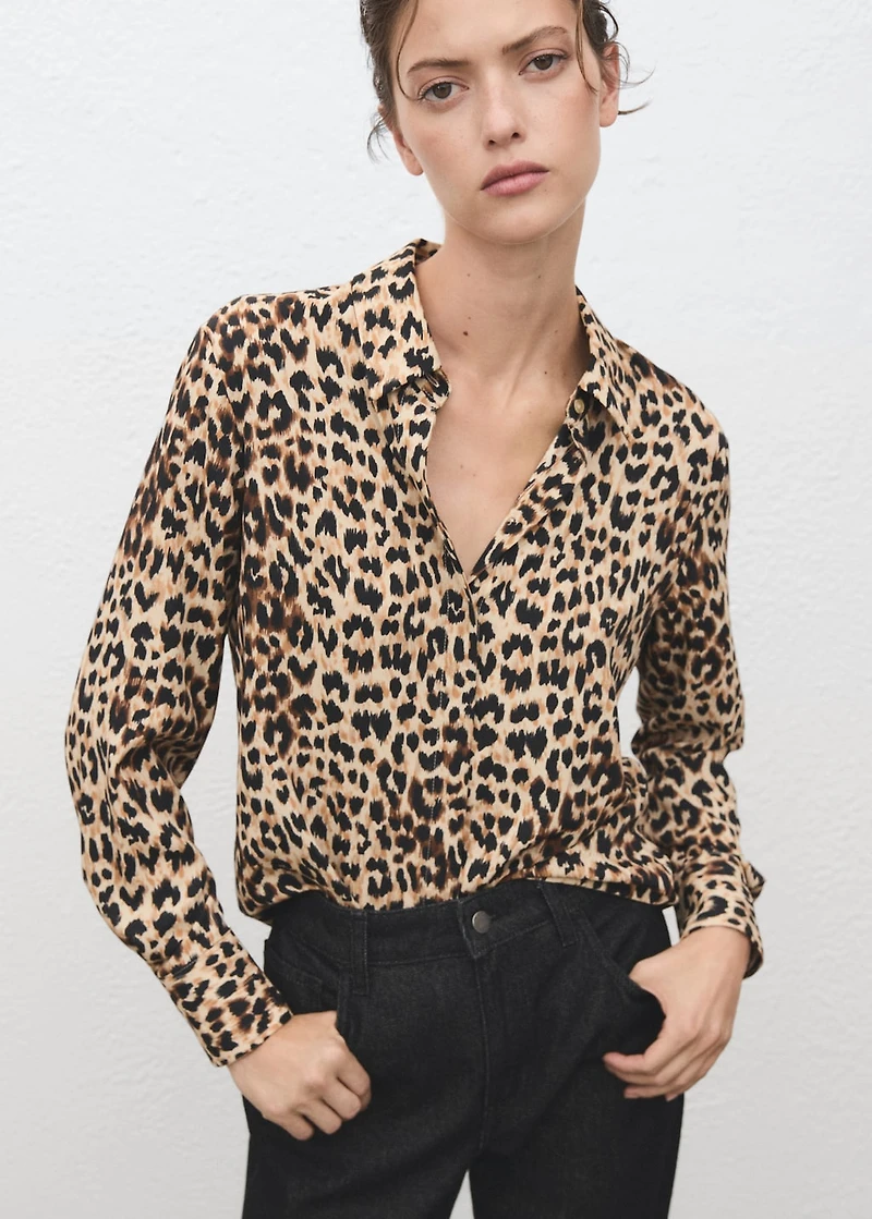 Fluid long-sleeved blouse