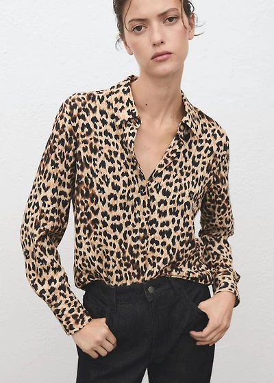 Fluid long-sleeved blouse