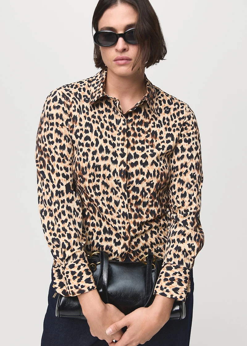 Fluid long-sleeved blouse