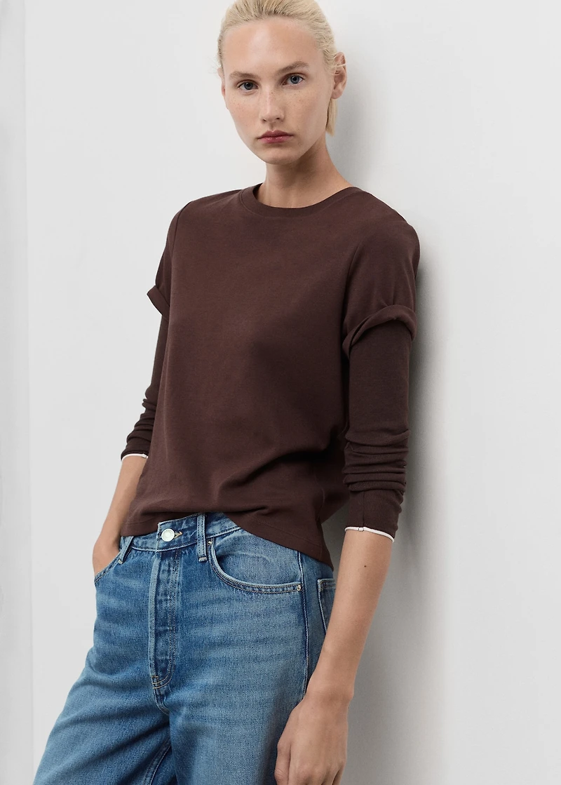 Wide-leg jeans with turn-up hem