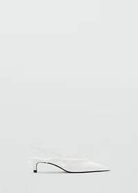 Kitten-heel pointed shoes