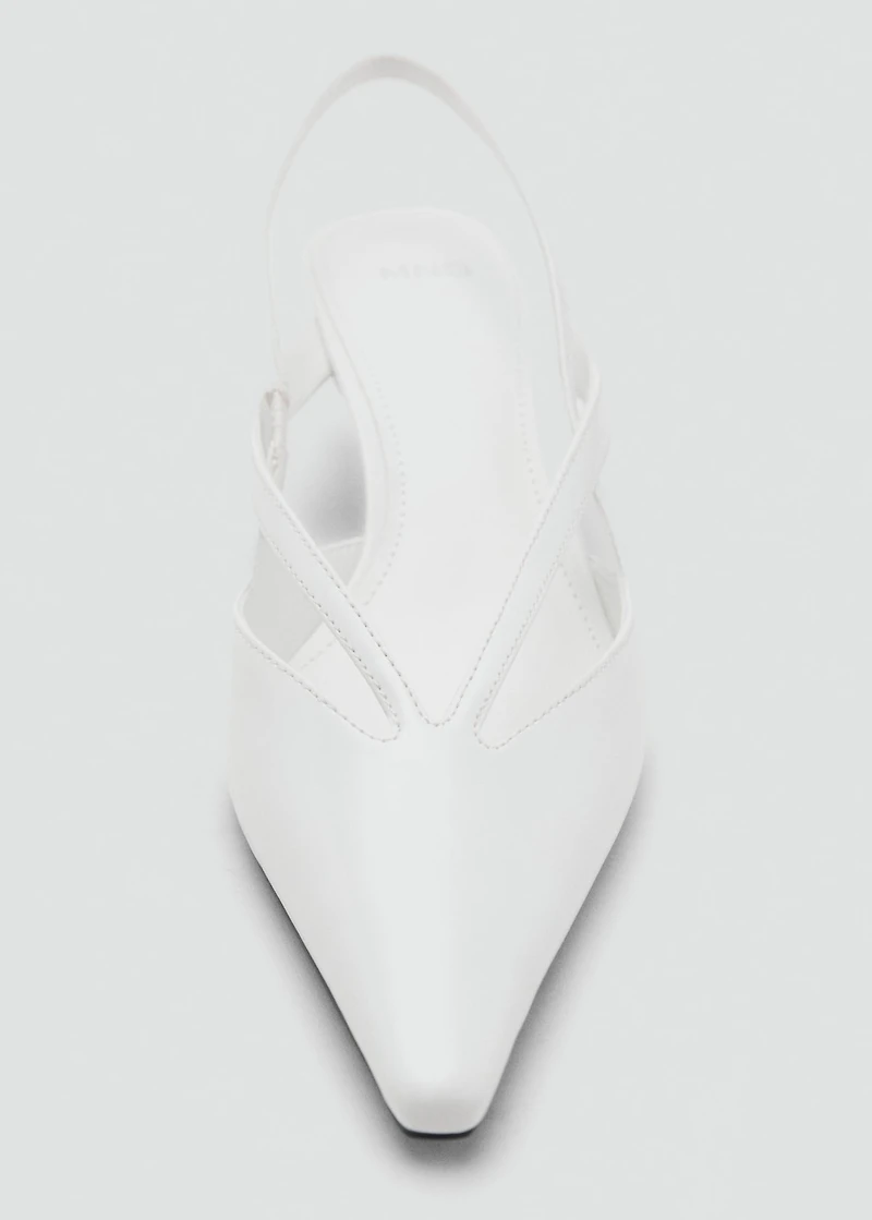 Kitten-heel pointed shoes