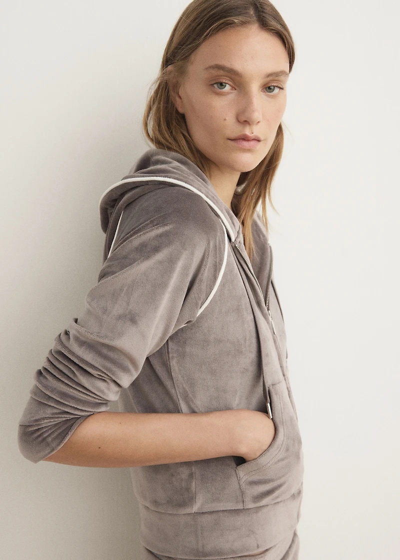 Velour sweatshirt with soft touch