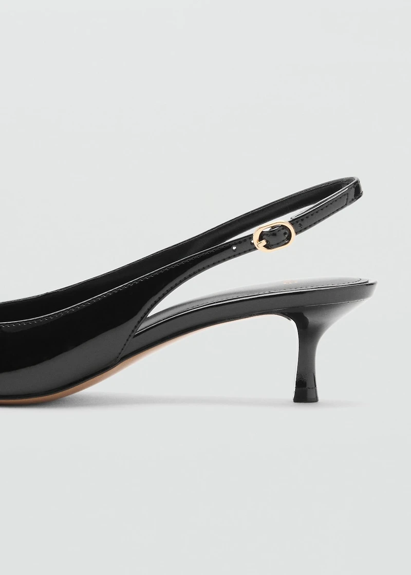 Kitten-heel patent leather shoes