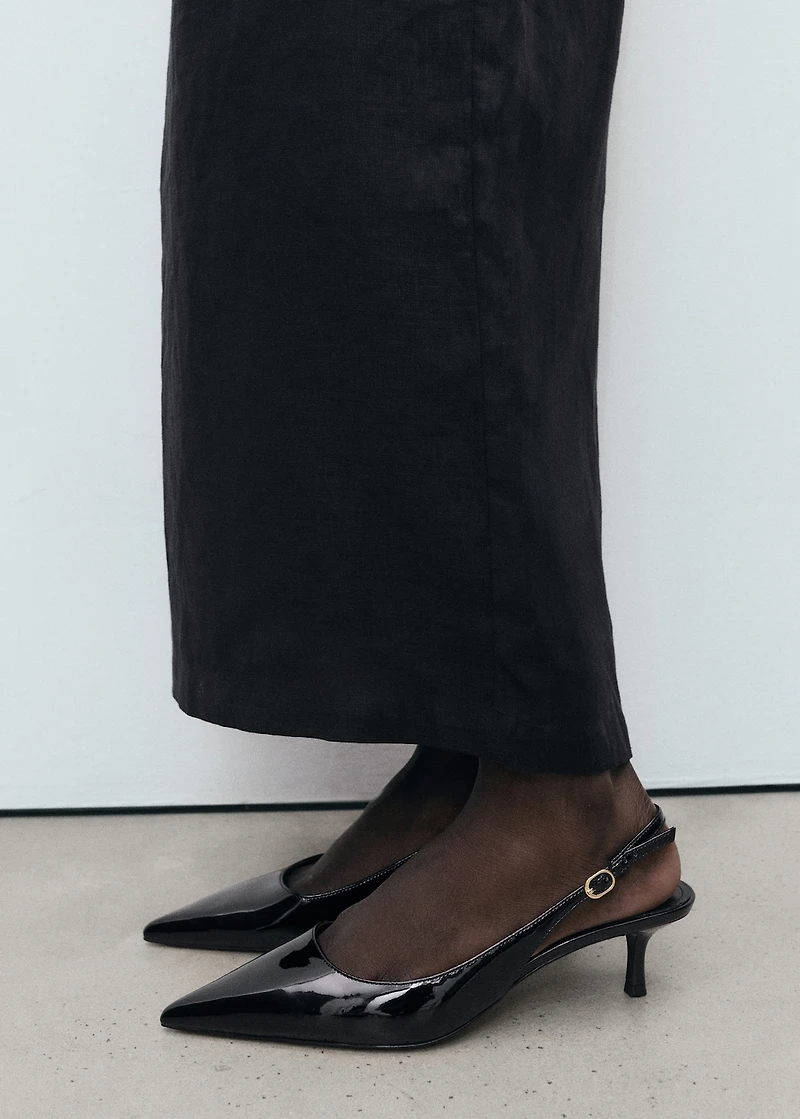 Kitten-heel patent leather shoes