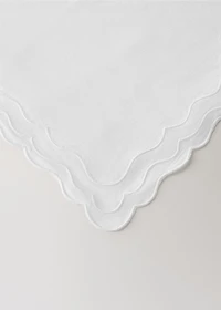 Linen scalloped placemat