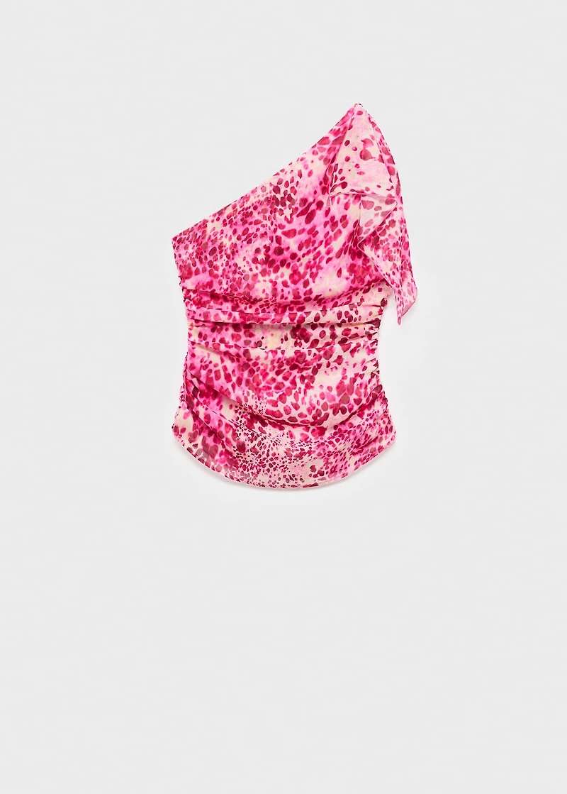 Asymmetric printed top