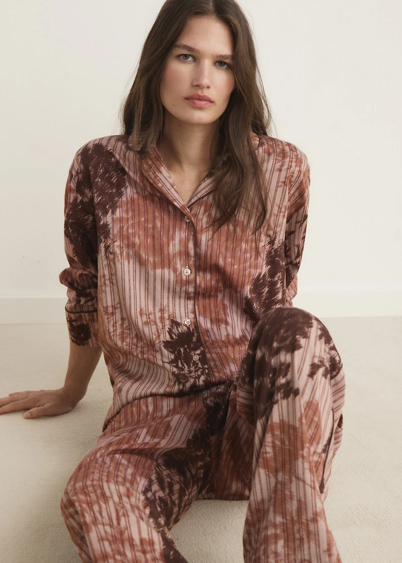 Pajama shirt with blurred print