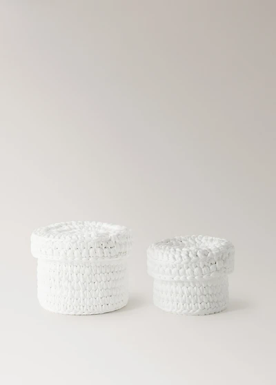 Small round basket with lid