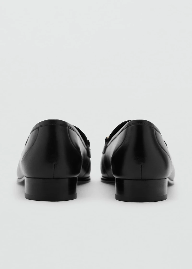 Buckle leather moccasins