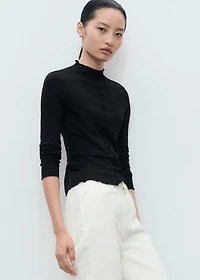 Ribbed t-shirt with scalloped trim