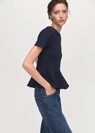 Short-sleeved peplum t-shirt