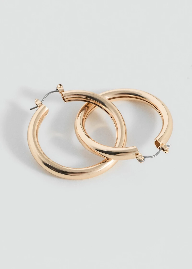 Metallic hoop earrings