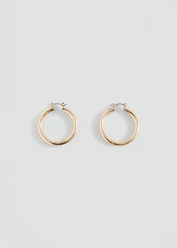 Metallic hoop earrings