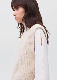Perkins-neck knitted vest
