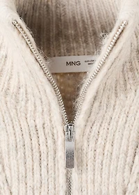 Perkins-neck knitted vest