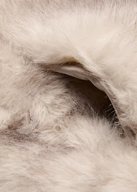 Fur-effect scarf