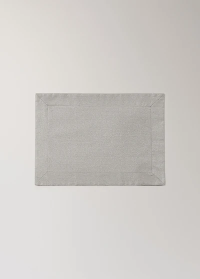 Linen placemat with stitching