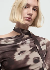 Floral-print t-shirt with scarf