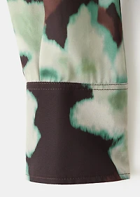 V-neck blouse with tie