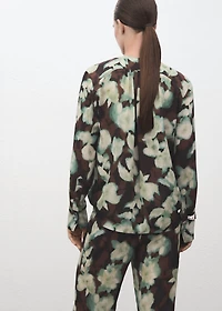 V-neck blouse with tie