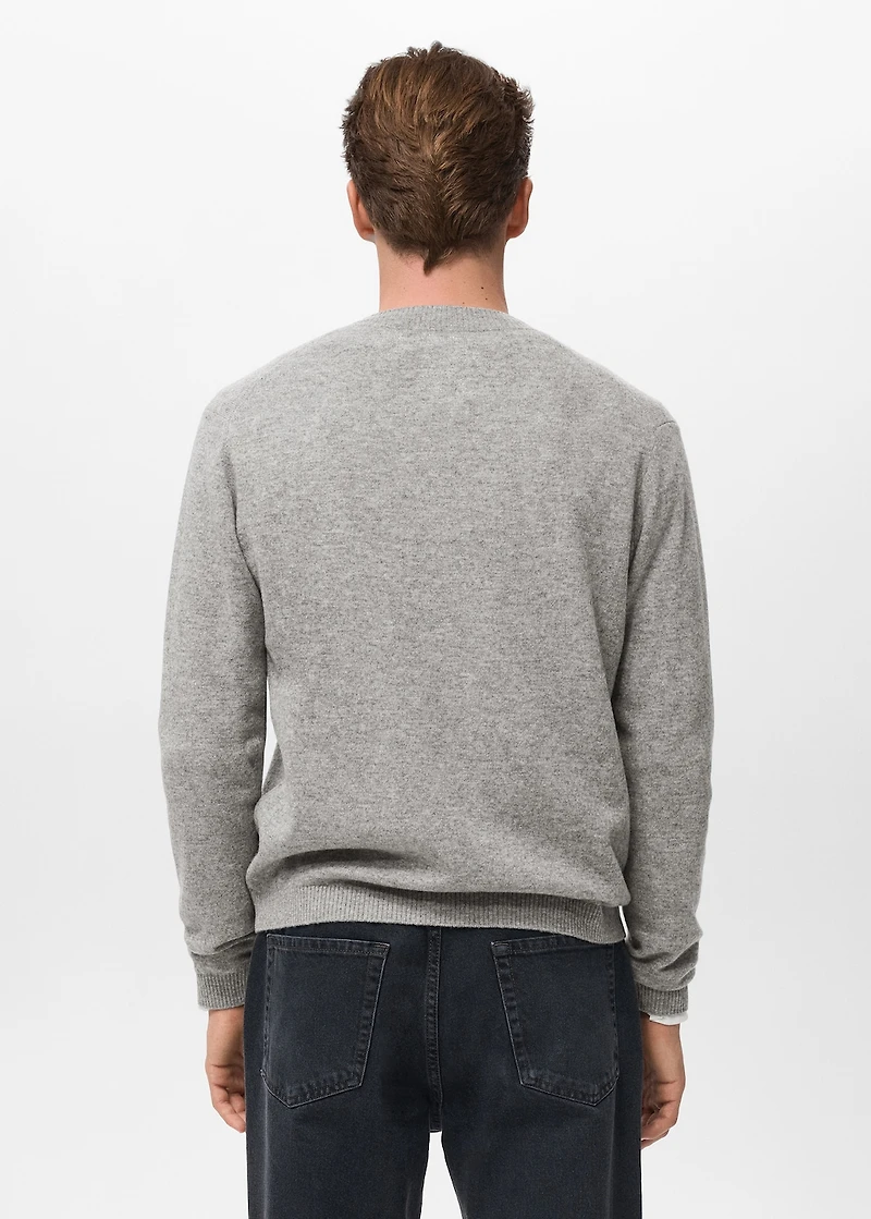 100% extra-fine wool cardigan with buttons