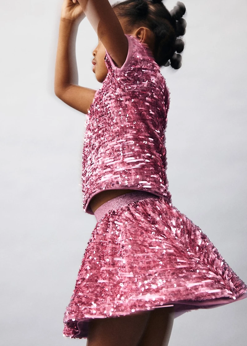 Short skirt with sequins