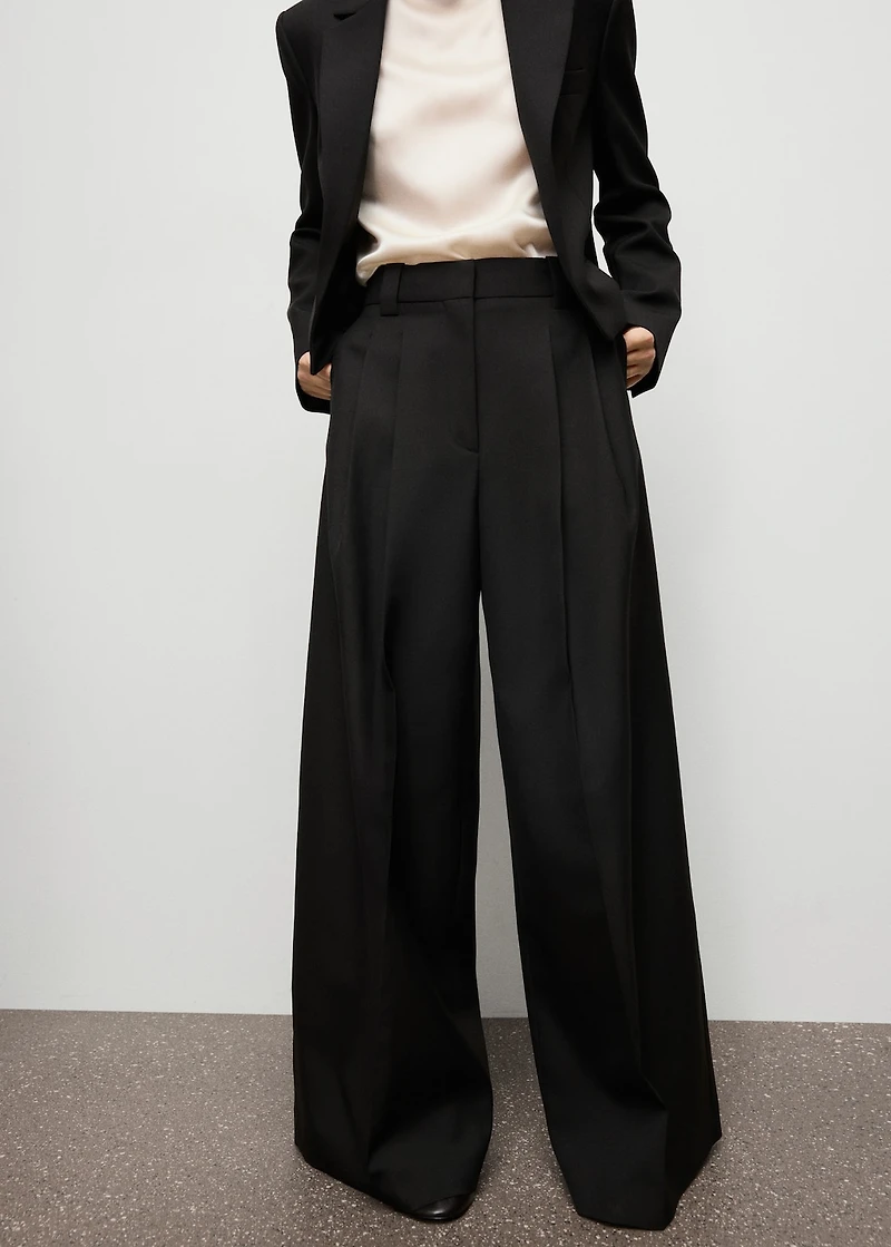 Wide-leg pleated suit pants