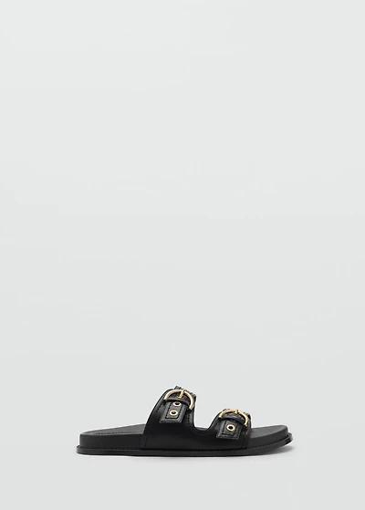 Strap sandals with buckle