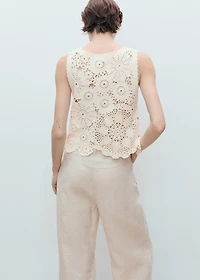 Crochet top with flowers