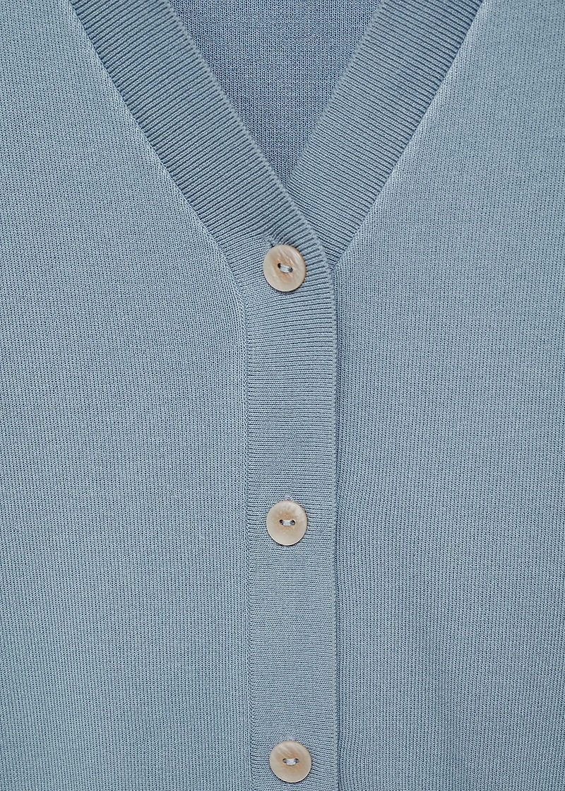 Fine-knit shoulder-padded vest