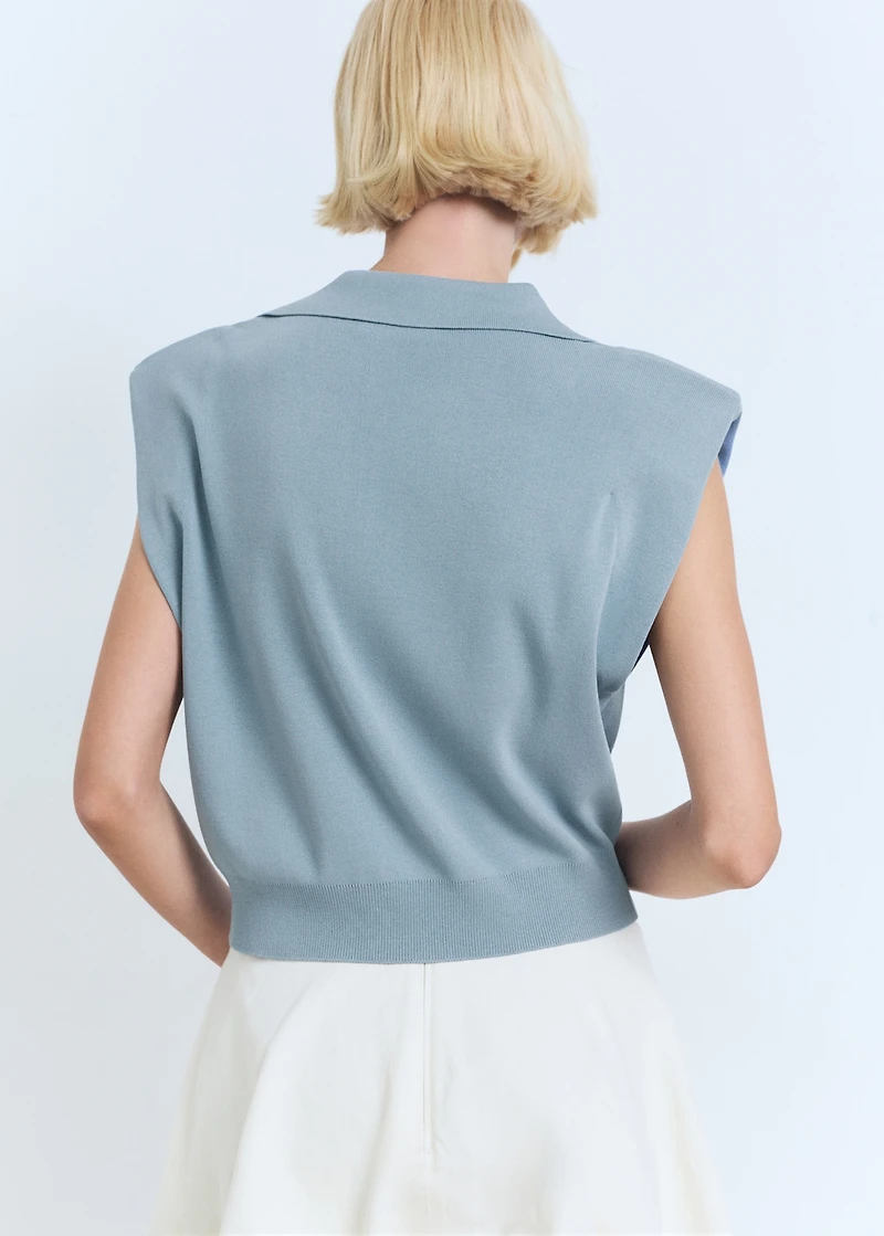 Fine-knit shoulder-padded vest