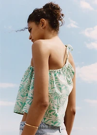 Asymmetric printed top