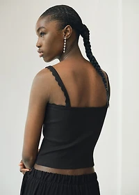 Knitted top with waves