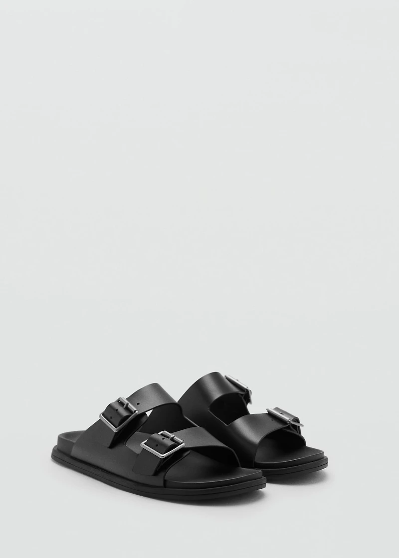 Buckles leather sandal