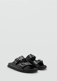 Buckles leather sandal