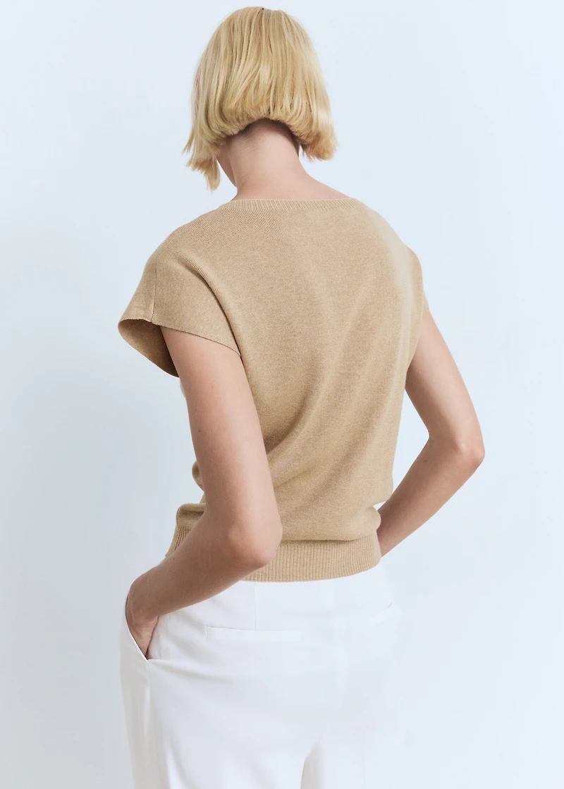 Short-sleeved fine-knit sweater