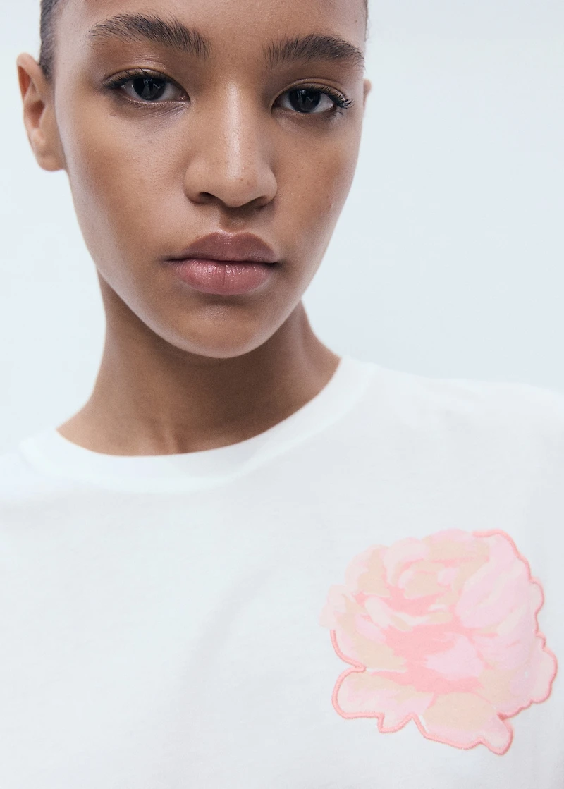Cotton t-shirt with flower detail