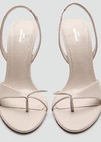 Leather sandals with contrasting heels