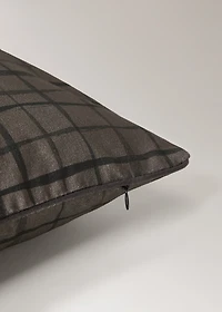 Checked-print cushion cover